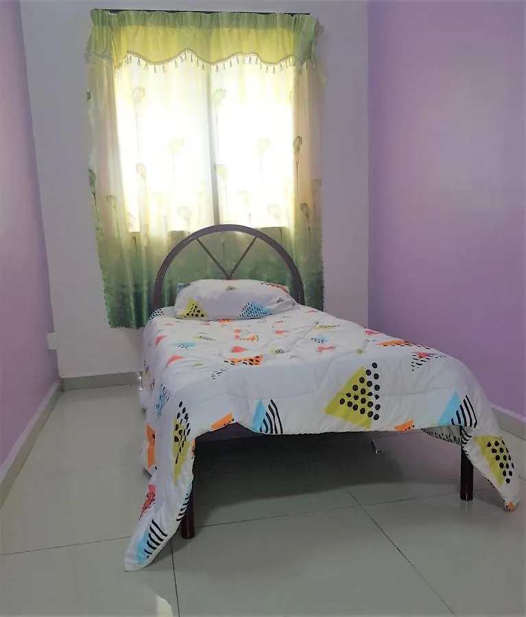 Oyo Home 90250 Sutera Wangi 3Bhk Apartment Ayer Keroh 2*,  Malaysia